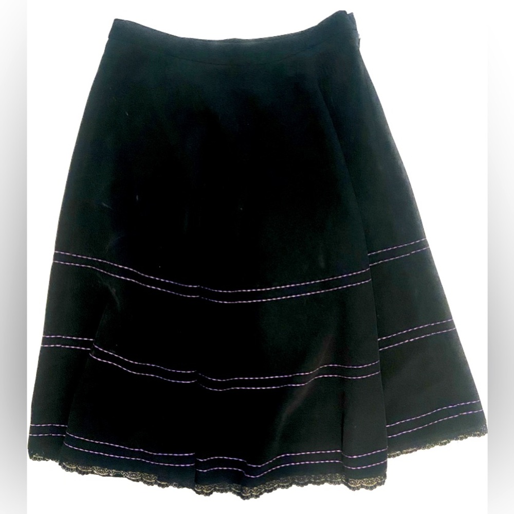 Caven Midi Skirt Black Lace/Pink Stitching